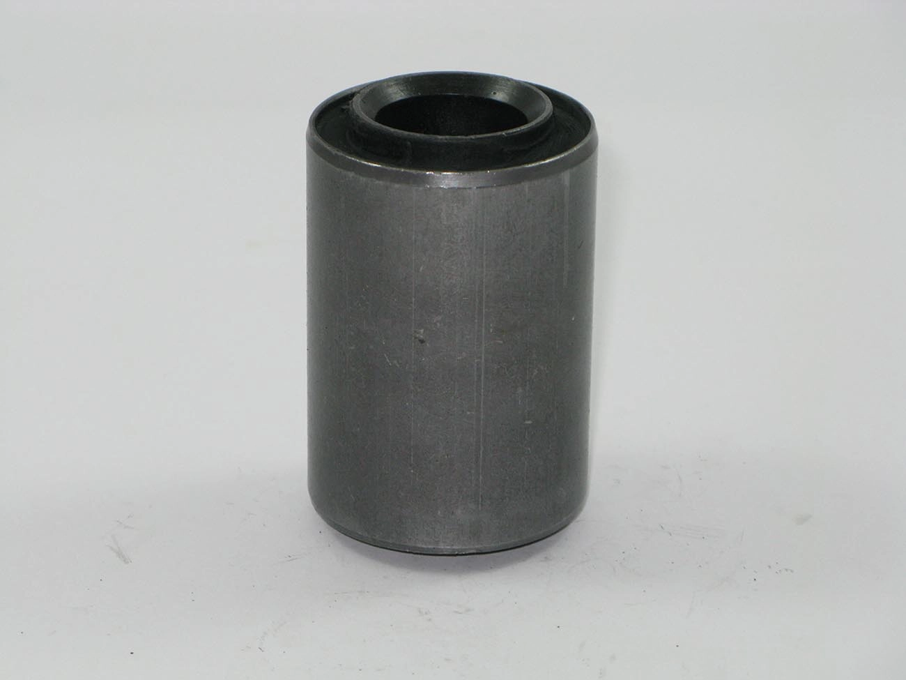 BUCHA FEIXE MOLAS TRASEIRO MOLA FORD CARGO 814/815 1995/ VW 7.100/7.110/7.120/8.120