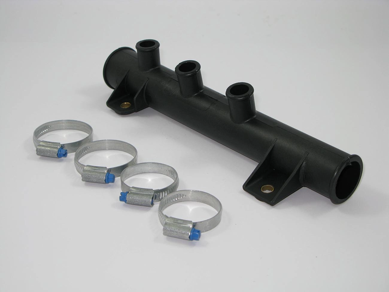 TUBO RÍGIDO CIRCULAÇÃO ÁGUA MOTOR GM MONZA 82/96 KADETT 89/98 RETO COM TRES SAIDAS AR QUENTE