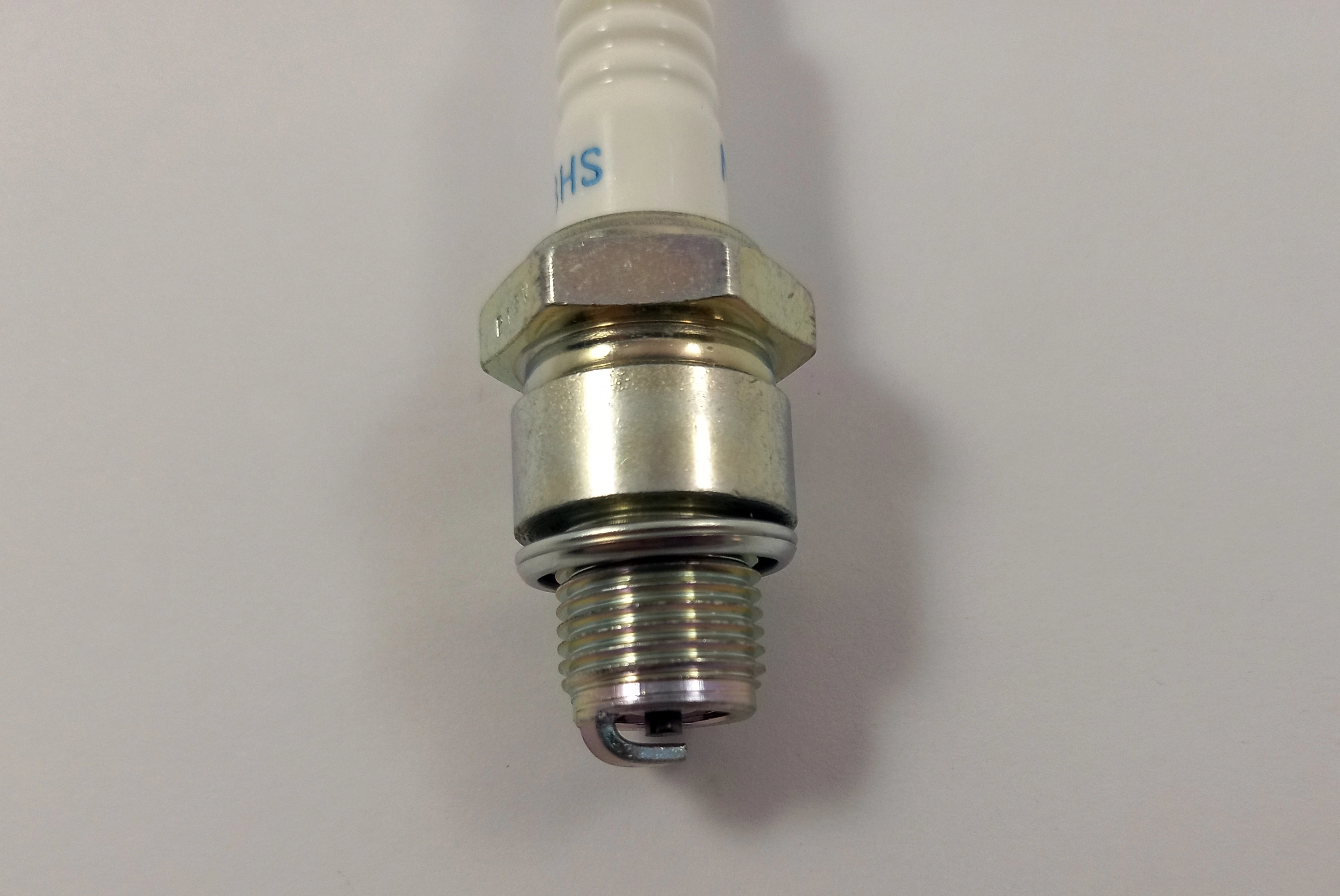 VELA DE IGNICAO APRILIA AREA51 / SR RACING 50 / DAELIM MESSAGE / KASINSKI PRIMA