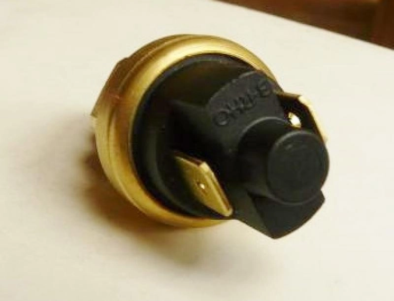INTERRUPTOR DE FREIO - TOYOTA BANDEIRANTE TODOS
