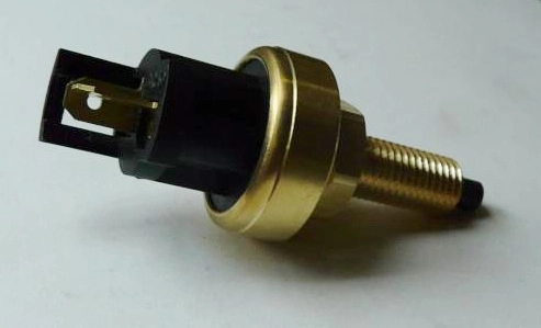 INTERRUPTOR DE FREIO - MITSUBISHI L-200/PAJERO/ECLIPSE/GALANT/LANCER/MONTEIRO