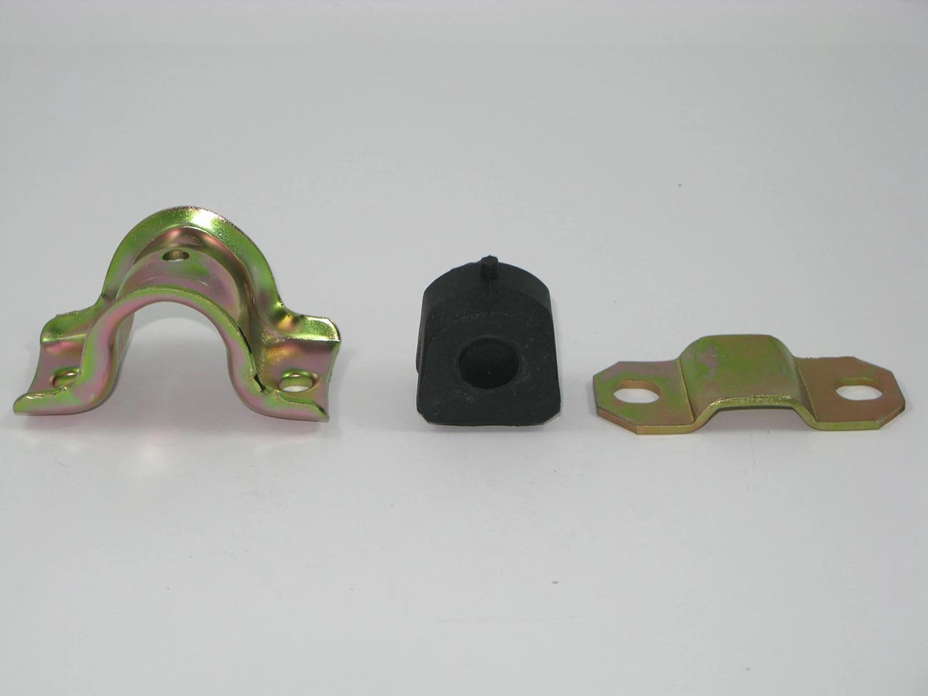 KIT BUCHA BARRA ESTABILIZADORA SUSPENSÃO DIANTEIRA FURO 18MM COM ABRAÇADEIRA ESTABILIZADOR DIANTEIRO FIAT 147 TODOS 18 MM ABRACADEIRA PARA UM LADO