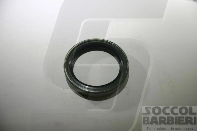 RETENTOR CÂMBIO FORD CARGO ENTALHADO 1415/1419/1422/1617/1622/2422/2425 - 63,50X82,55X12,70MM
