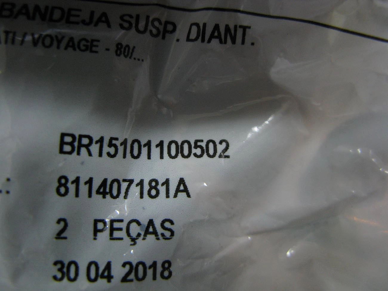BUCHA BANDEJA SUSPENSÃO DIANTEIRA PINTA BRANCA (WHITE) VW GOL/VOYAGE/PARATI/SAVEIRO 93/ G1/G2/G3/G4 SANTANA /88 BORRACHA MAIOR