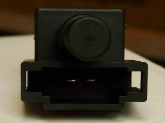 INTERRUPTOR LUZ FREIO EMBREAGEM VW GOL/GOLF AUDI A3 C/ENCAIXE BIPOLAR BOTÃO AUTO REGULÁVEL