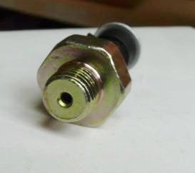 INTERRUPTOR PRESSÃO ÓLEO PLUGUE REDONDO 1 TERMINAL GM ARGO/BRAVO/CRONOS/DOBLO/DUCATO/TORO/500/LINEA/ C/INJEÇÃO ELETRÔNICA