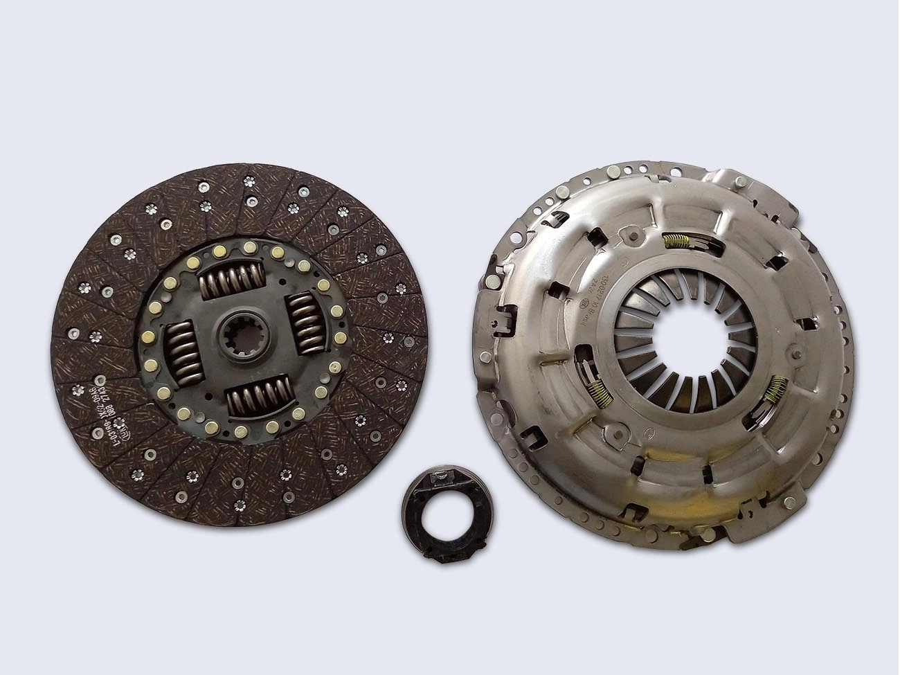 KIT DE EMBREAGEM - FORD F-4000 CUMMINS 10.98/ - F-250/350 3.9/4.2 98/ CUMMINS/MWM - 303MM 10 ESTRIAS
