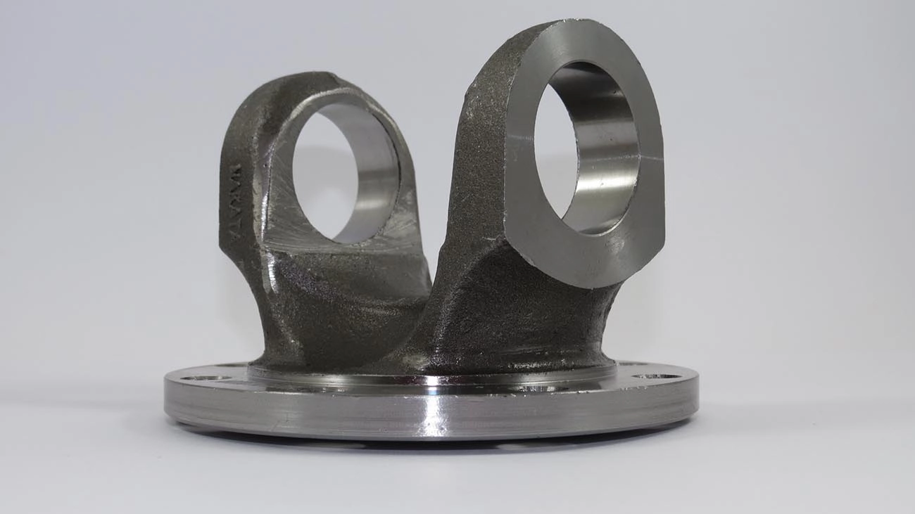 FLANGE CARDAN DE ORELHAS 8 FUROS MB 608/1113/1313/1513/2013