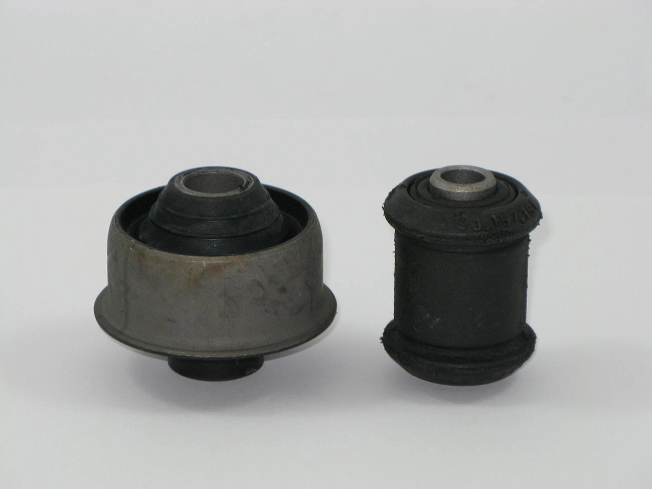 KIT BUCHAS BANDEJA SUSPENSÃO DIANTEIRA PARA UM LADO GM VECTRA 1994/1996