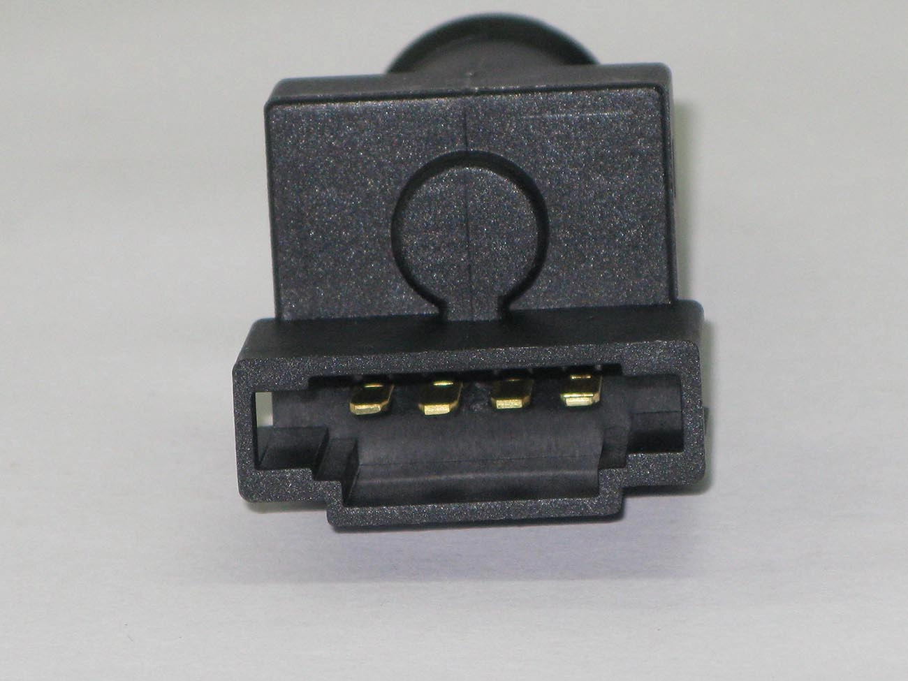 INTERRUPTOR LUZ FREIO VW GOL/GOLF/FOX/POLO/UP/NEW BEETLE/JETTA/PASSAT/TOUREG QUADRIPOLAR