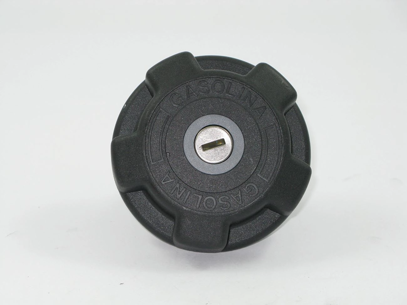 TAMPA PARA TANQUE DE COMBUSTÍVEL VW KOMBI 1997/2005 - C/CHAVES - VALVULADA