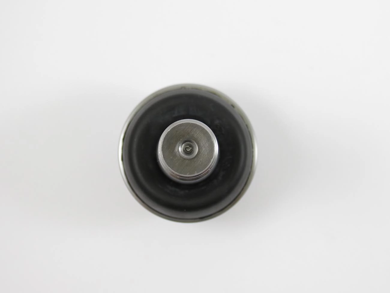 PIVÔ SUSPENSÃO SUPERIOR DIREITO/ESQUERDO FORD F-1000 4X4 93/98 F-4000 99/11 F-250 06/12 F-350 06/22