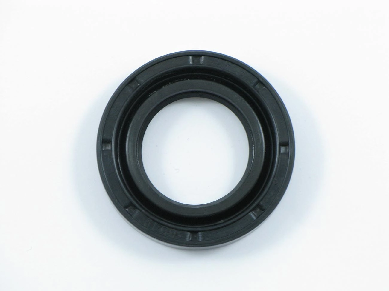 RETENTOR MITSUBISHI L-200 2.5 - RODA TRASEIRA INTERNO