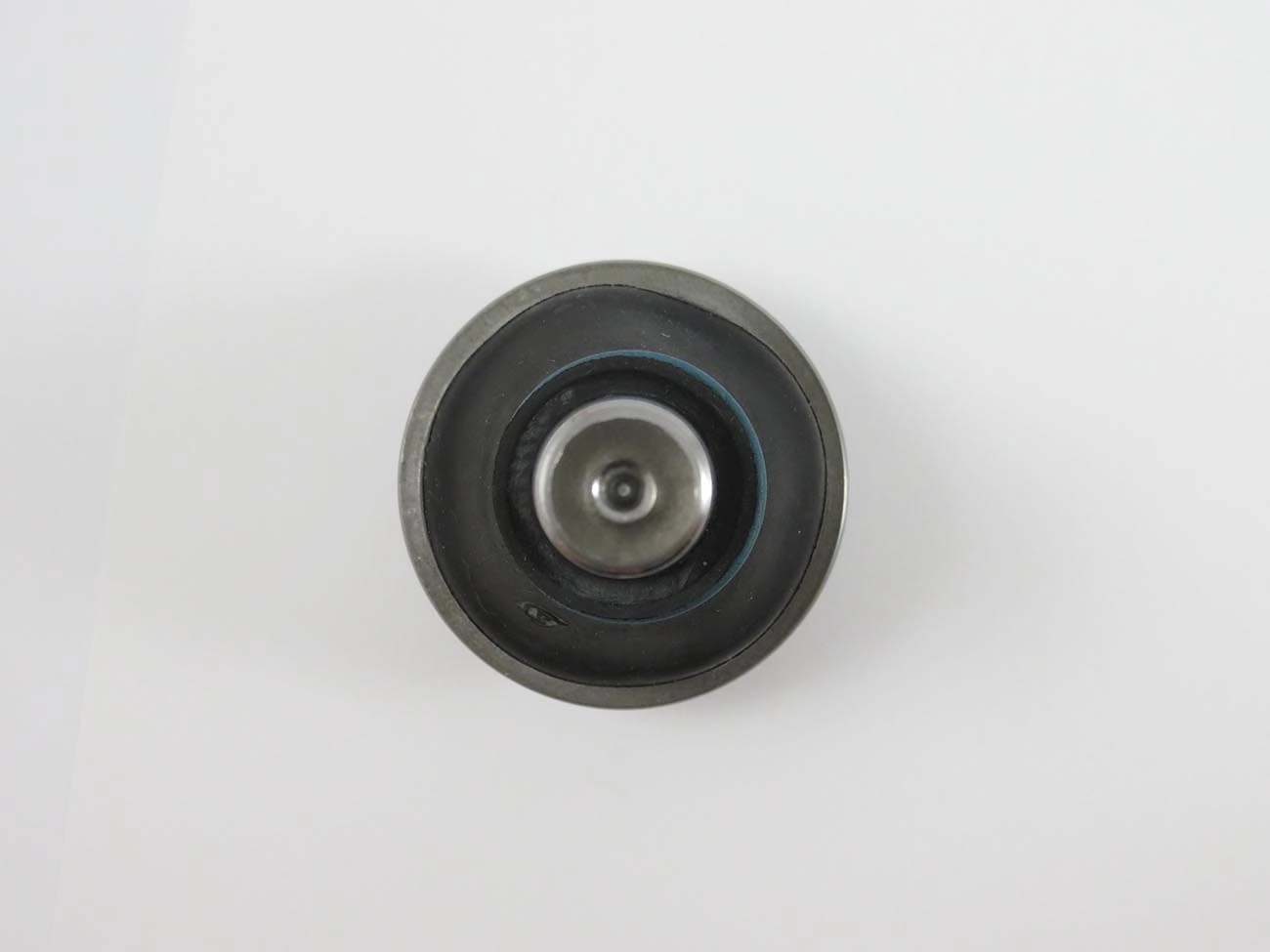 PIVÔ INFERIOR ESQUERDO RENAULT NOVA MASTER 2013/2022 - PINO 18MM - SENTIDO ROSCA DIREITA