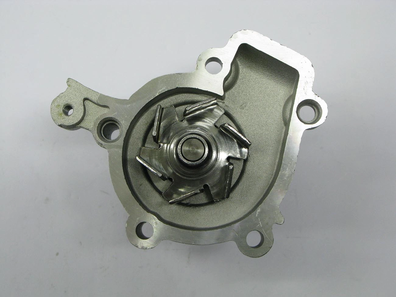 BOMBA AGUA HYUNDAI I30 2.0 08/ - TUCSON 2.0 04/10 - ELANTRA 1.8/2.0 95/07 - SPORTAGE 2.0 16V 02/05