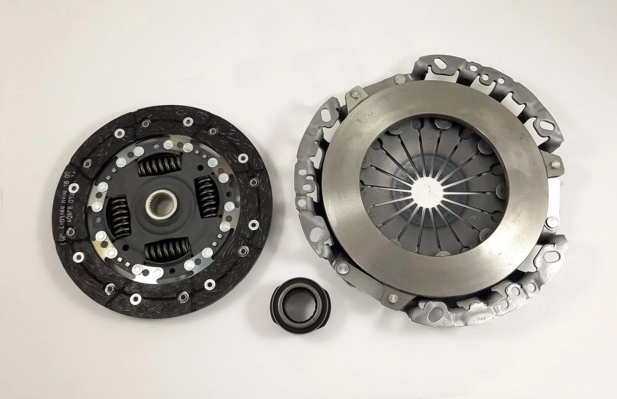 KIT DE EMBREAGEM - RENAULT CLIO 1.6 96/99 - R19 1.6/1.8 8V 94/ - EXPRESS 1.6 98/ - 200MM