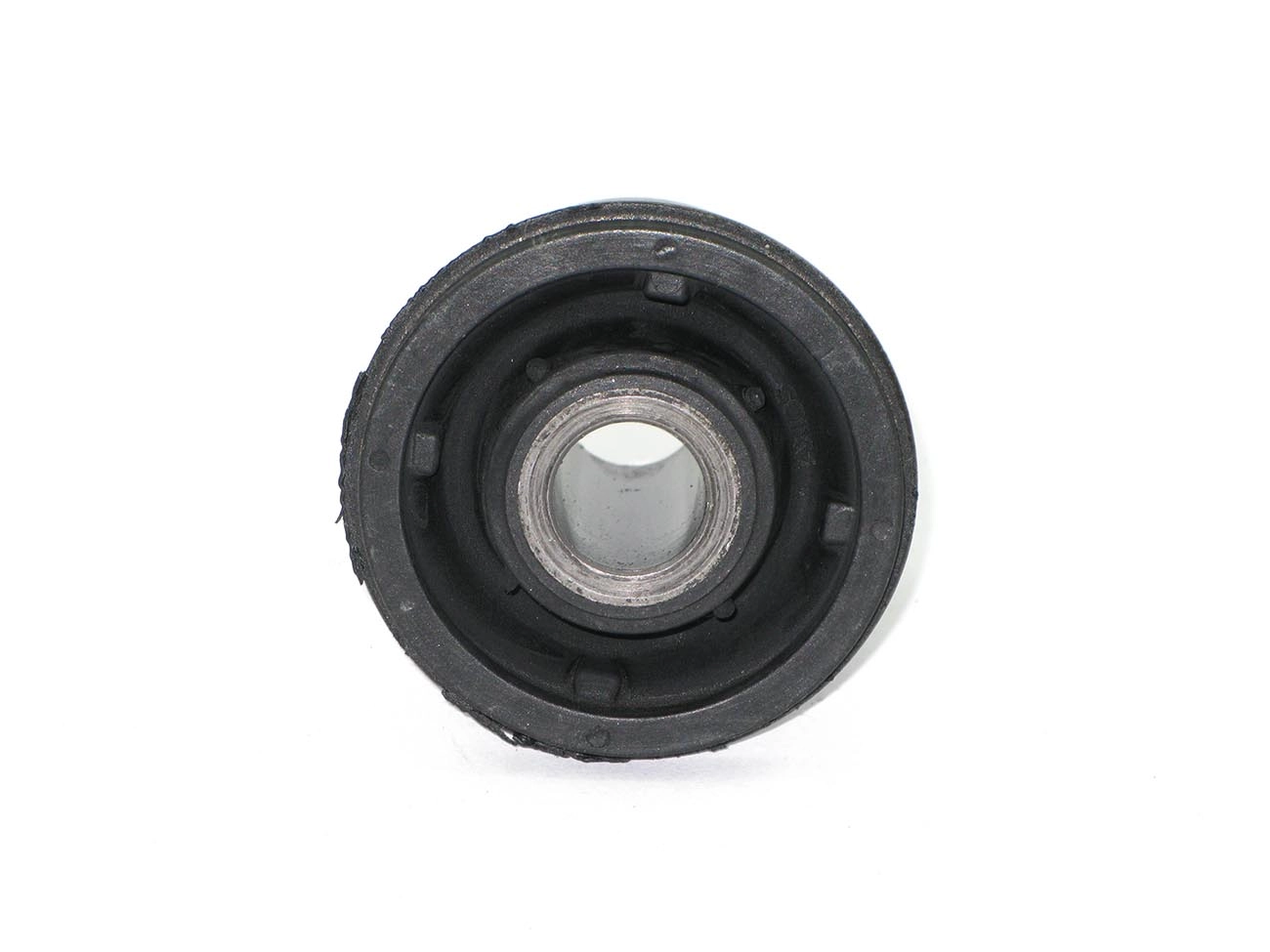 BUCHA DIANTEIRA BANDEJA SUPERIOR GM NOVA S-10 2012/ - TRAILBLAZER 2013/ - SUSPENSÃO DIANTEIRA