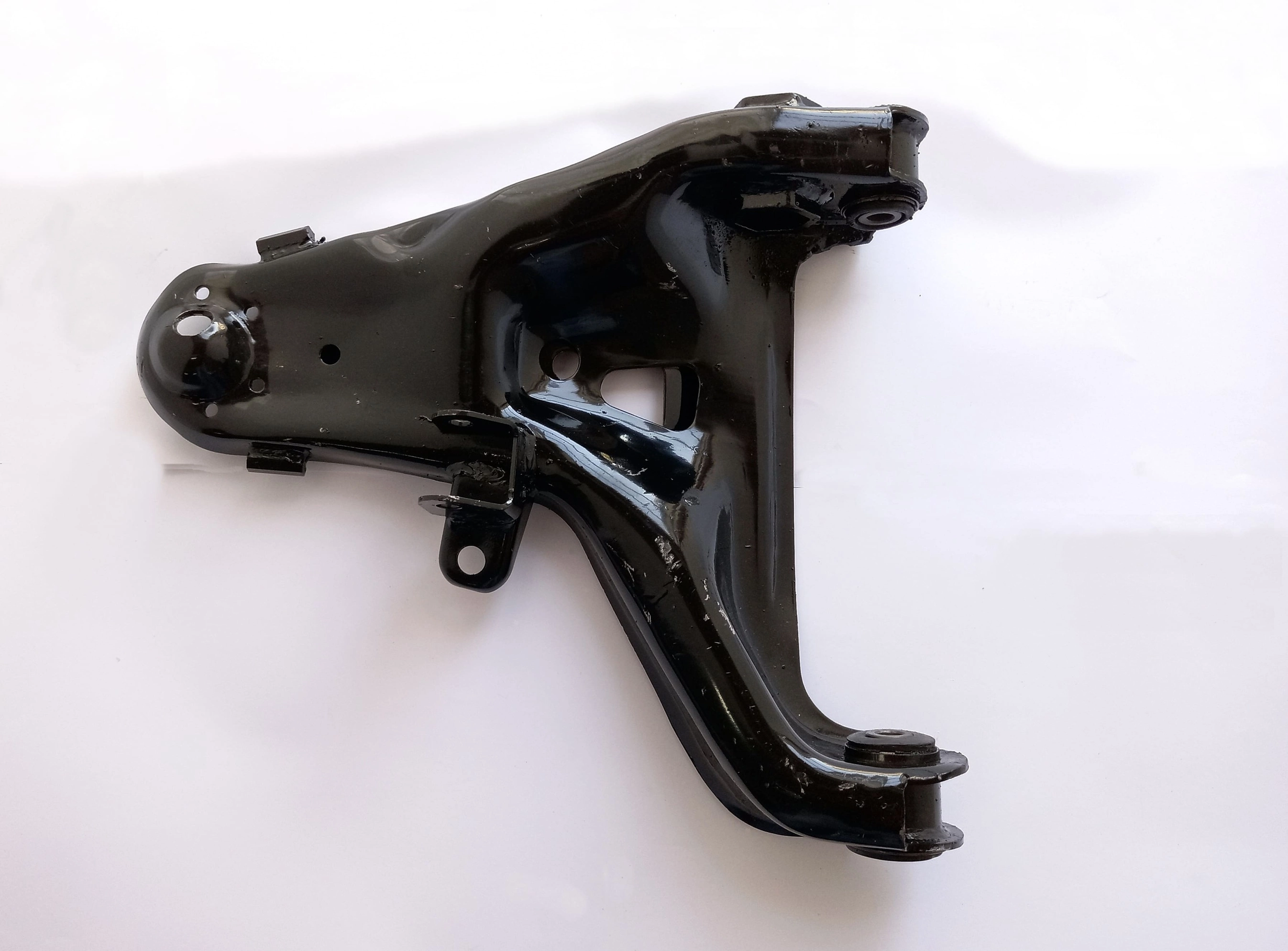 BANDEJA SUSPENSAO INFERIOR DIREITA - GM S-10/BLAZER 4X4 2001/2011