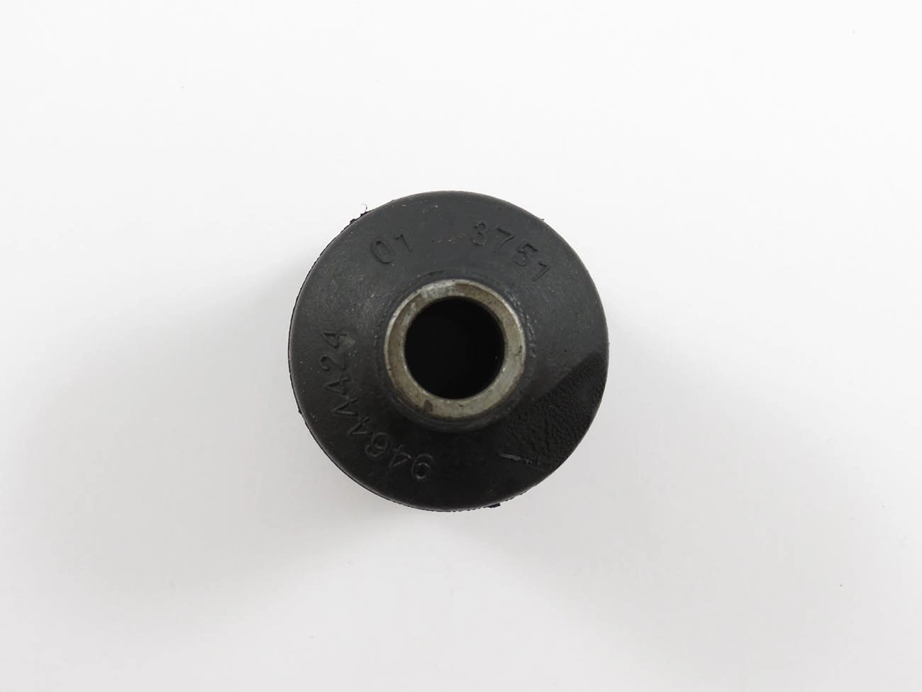 BUCHA BANDEJA DIANTEIRA GM MONZA 82/90 - ASTRA/CALIBRA/VECTRA /96 - TRASEIRA MONZA 82/96