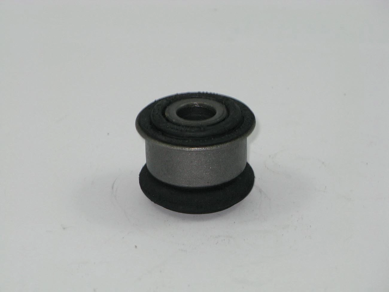 BUCHA TRAVESSA SUSPENSÃO DIANTEIRA SUSPENSAO GM VECTRA 1996/ ASTRA/ZAFIRA 1999/