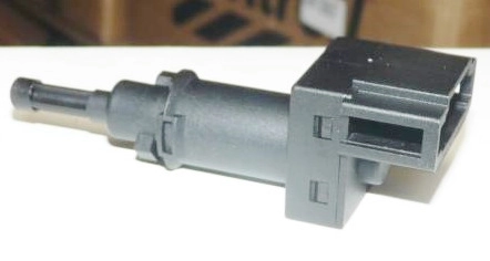 INTERRUPTOR LUZ FREIO VW GOL/GOLF/FOX/POLO/UP/NEW BEETLE/JETTA/PASSAT/TOUREG QUADRIPOLAR