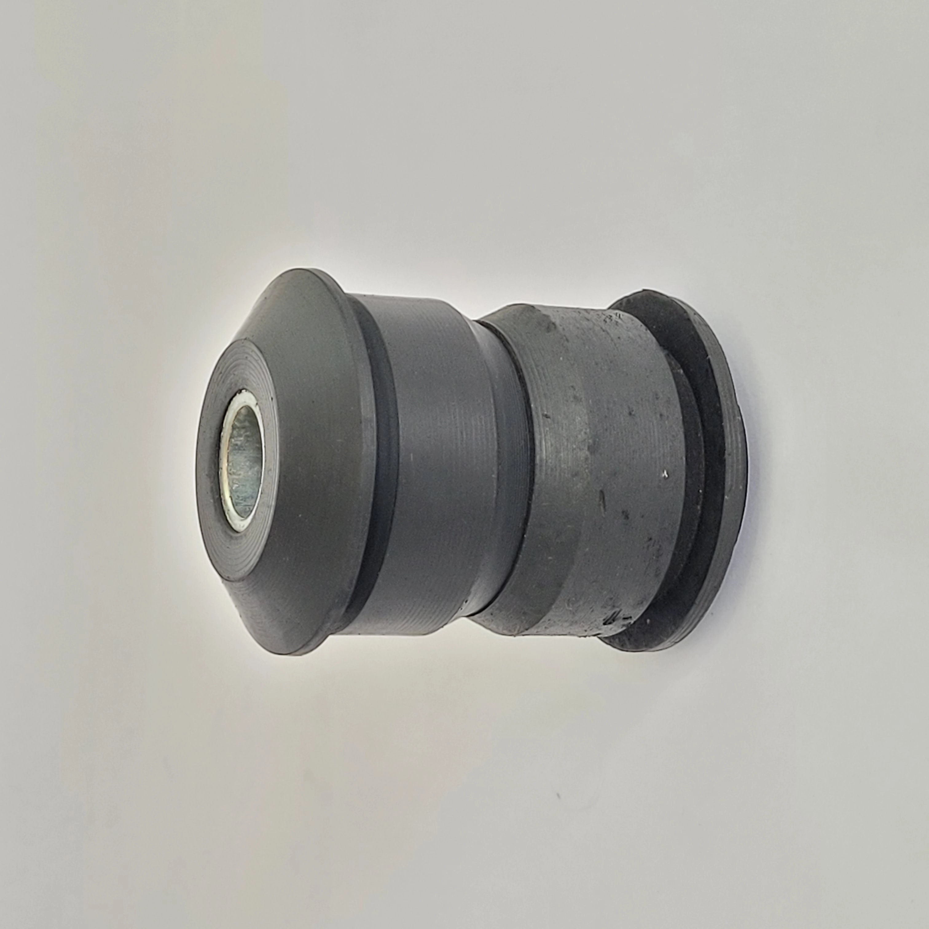 BUCHA DIANTEIRA FEIXE MOLAS TRASEIRO FIAT FIORINO 1994/ - STRADA 1999/