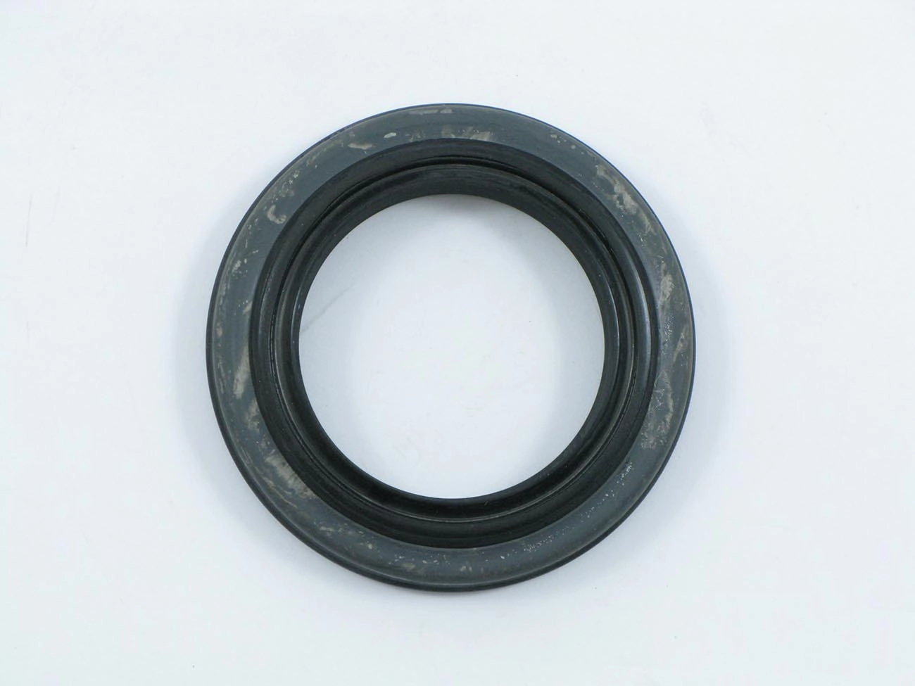 RETENTOR RODA TRASEIRA KIA BESTA 2.7/3.0 EXTERNO