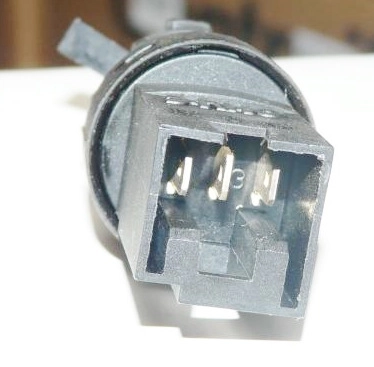 INTERRUPTOR LUZ FREIO FIAT PALIO/UNO/TIPO/MAREA/TEMPRA 3 TERMINAIS
