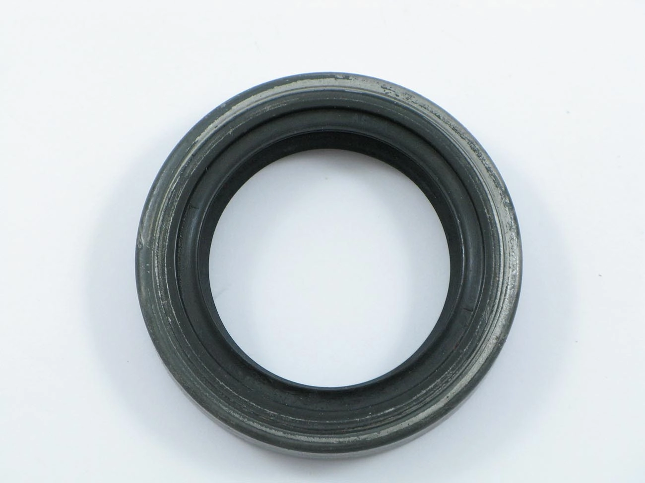 RETENTOR RODA TRASEIRA GM C-10/C-14 /70
