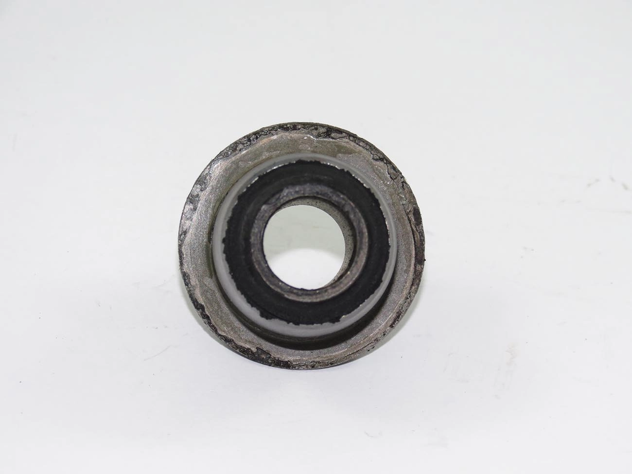 BUCHA TRASEIRA BANDEJA FIAT FIORINO PICK-UP/FUIRGAO 76/82 FIAT 147 76/82 - SUSPENSÃO TRASEIRA