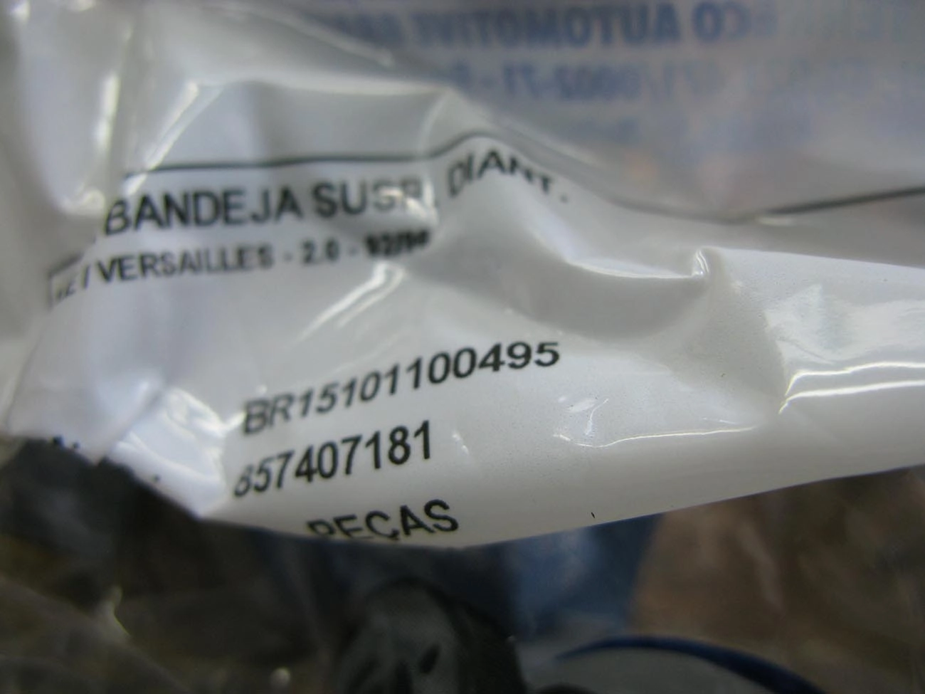 BUCHA FERRO BANDEJA SUSPENSÃO DIANTEIRA VW QUANTUM 88/02 SANTANA 90/06 FORD ROYALE 92/96 VERSAILLES 91/96