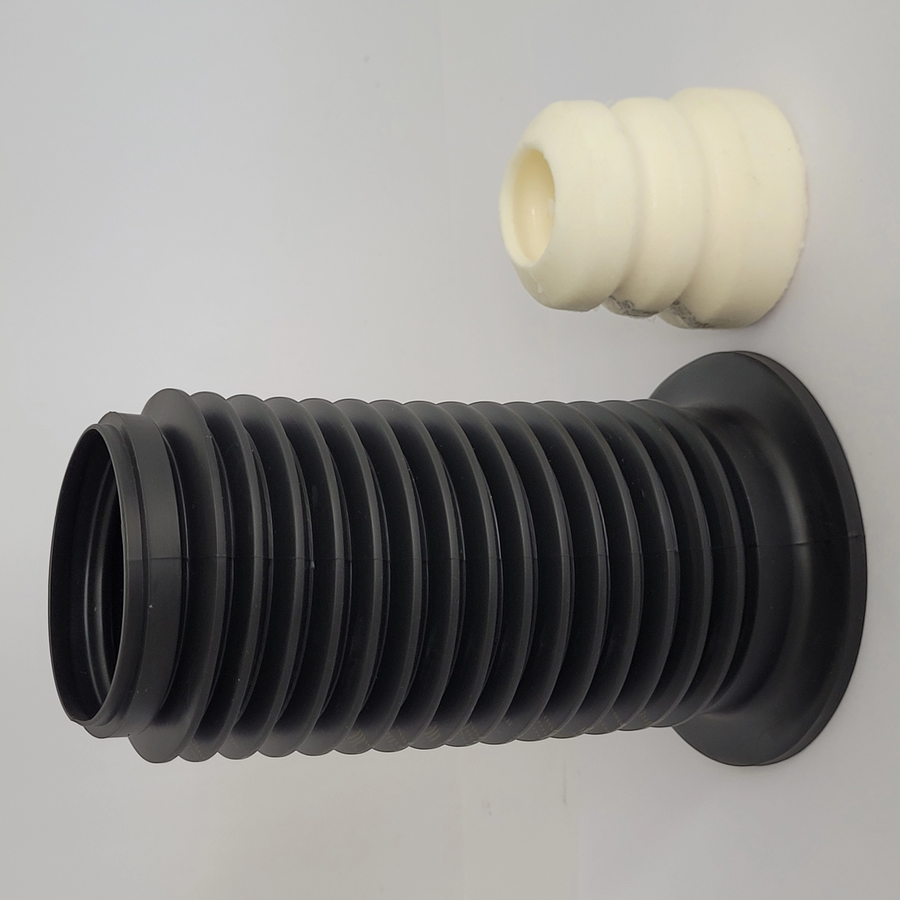 KIT AMORTECEDOR DIANTEIRO  FIAT PUNTO 08/17 - BATENTE E COIFA
