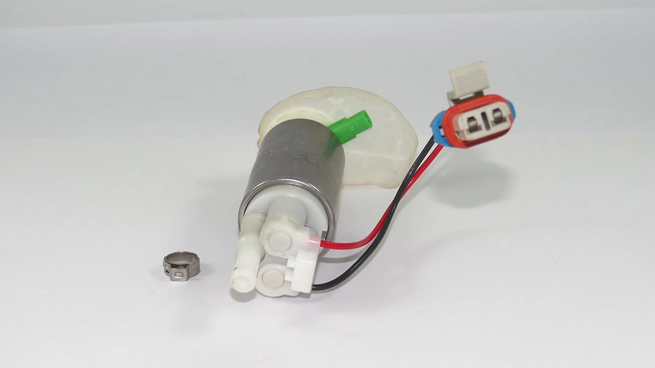 BOMBA COMBUSTÍVEL ELÉTRICA UNIVERSAL PARA VEICULOS A ÁLCOOL COMBUSTIVEL P/TODOS ALCOOL SPI/MPI EXCETO LINHA FRANCESA