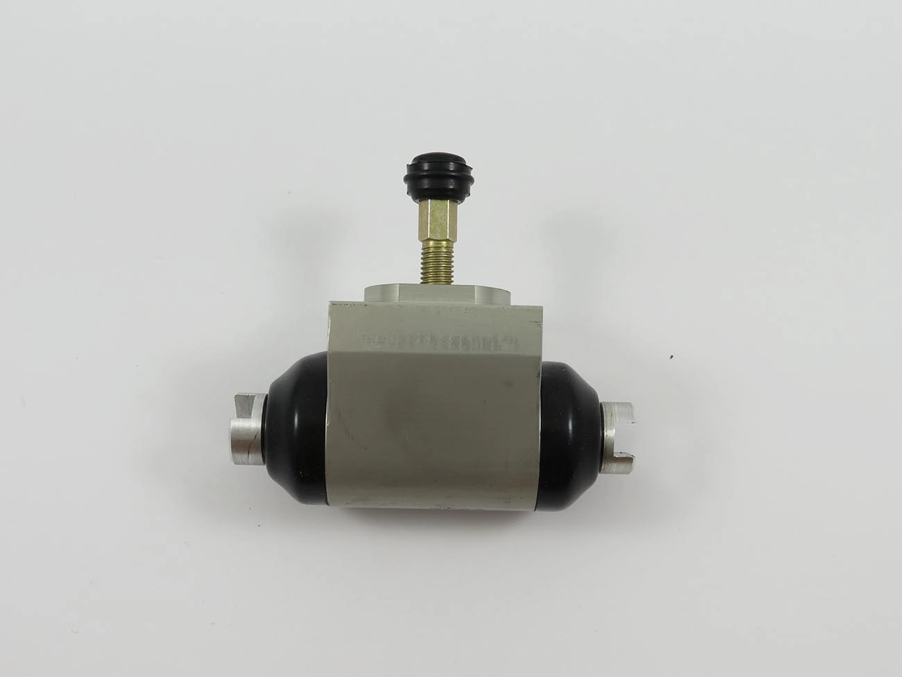 CILINDRO RODA MITSUBISHI PAJERO TR4 - TODOS - 20.63 - TRASEIRO