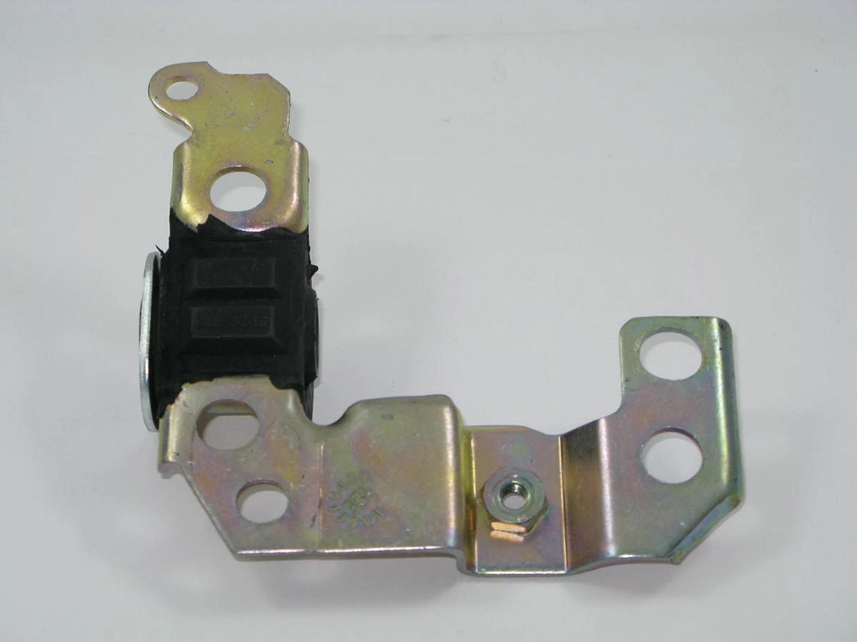 BUCHA TRASEIRA BANDEJA DIANTEIRA COM BARRA ESTABILIZADORA LADO ESQUERDO FURO 20MM ESQUERDA ESTABILIZADOR FIAT PALIO/SIENA 01/ STRADA/DOBLO 99/