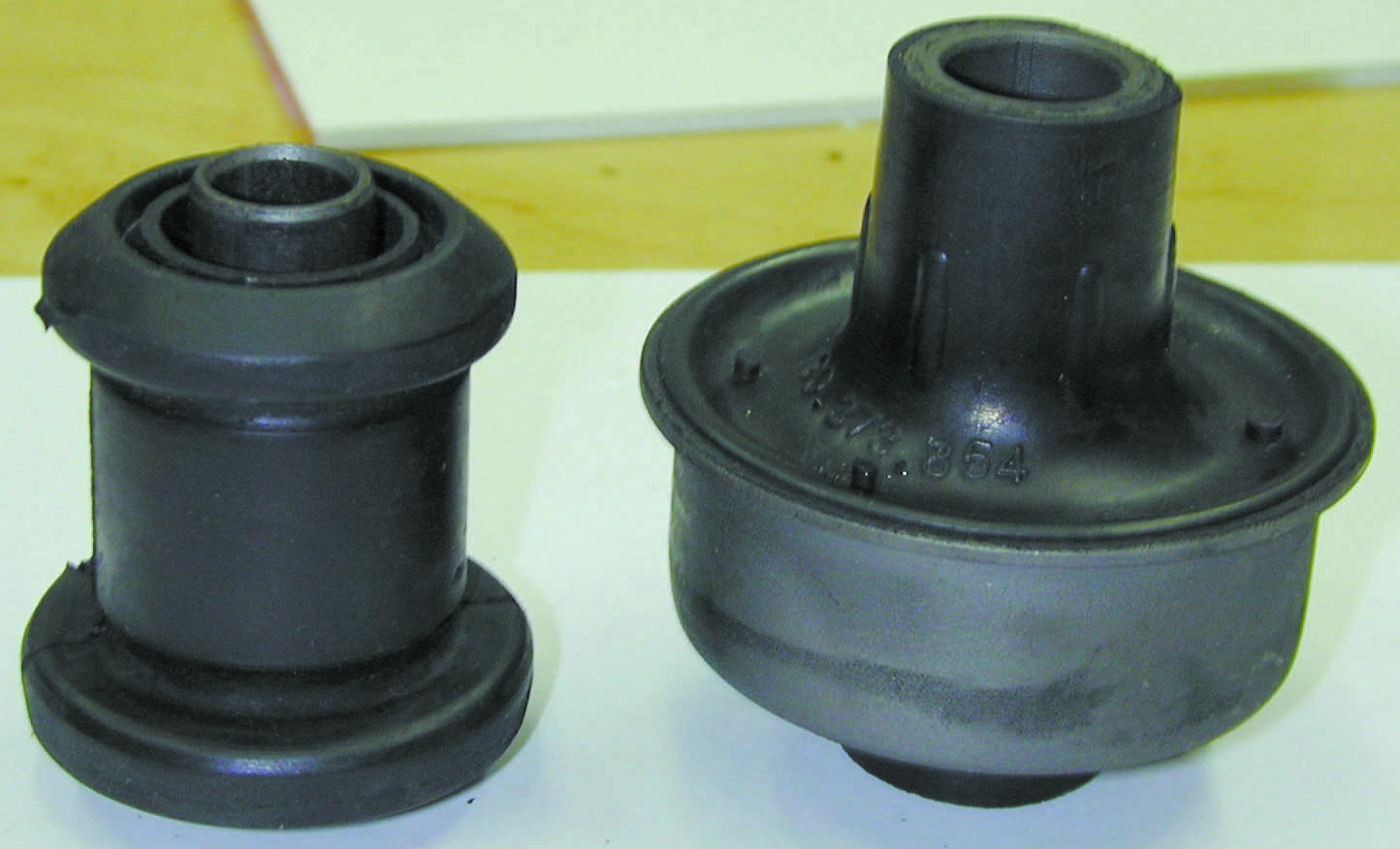 KIT BUCHAS BANDEJA SUSPENSÃO DIANTEIRA PARA UM LADO GM OMEGA /1998