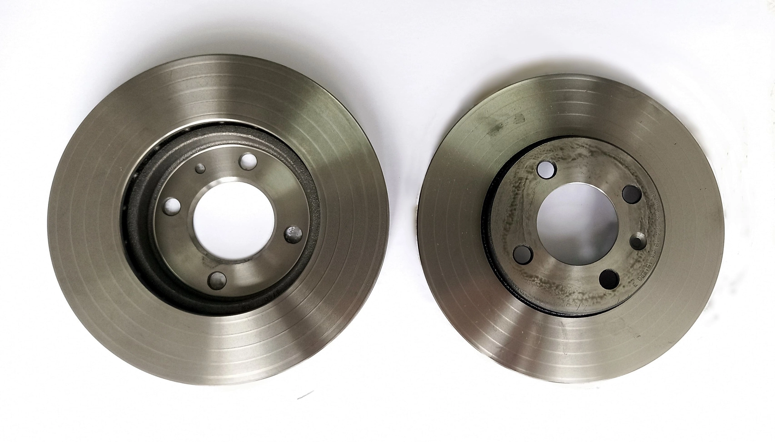 DISCO FREIO DIANTEIRO VENTILADO 256MM VW SANTANA 94/ GOL GTI 95/ POLO 97/ GOLF 1.8 93/98 256M