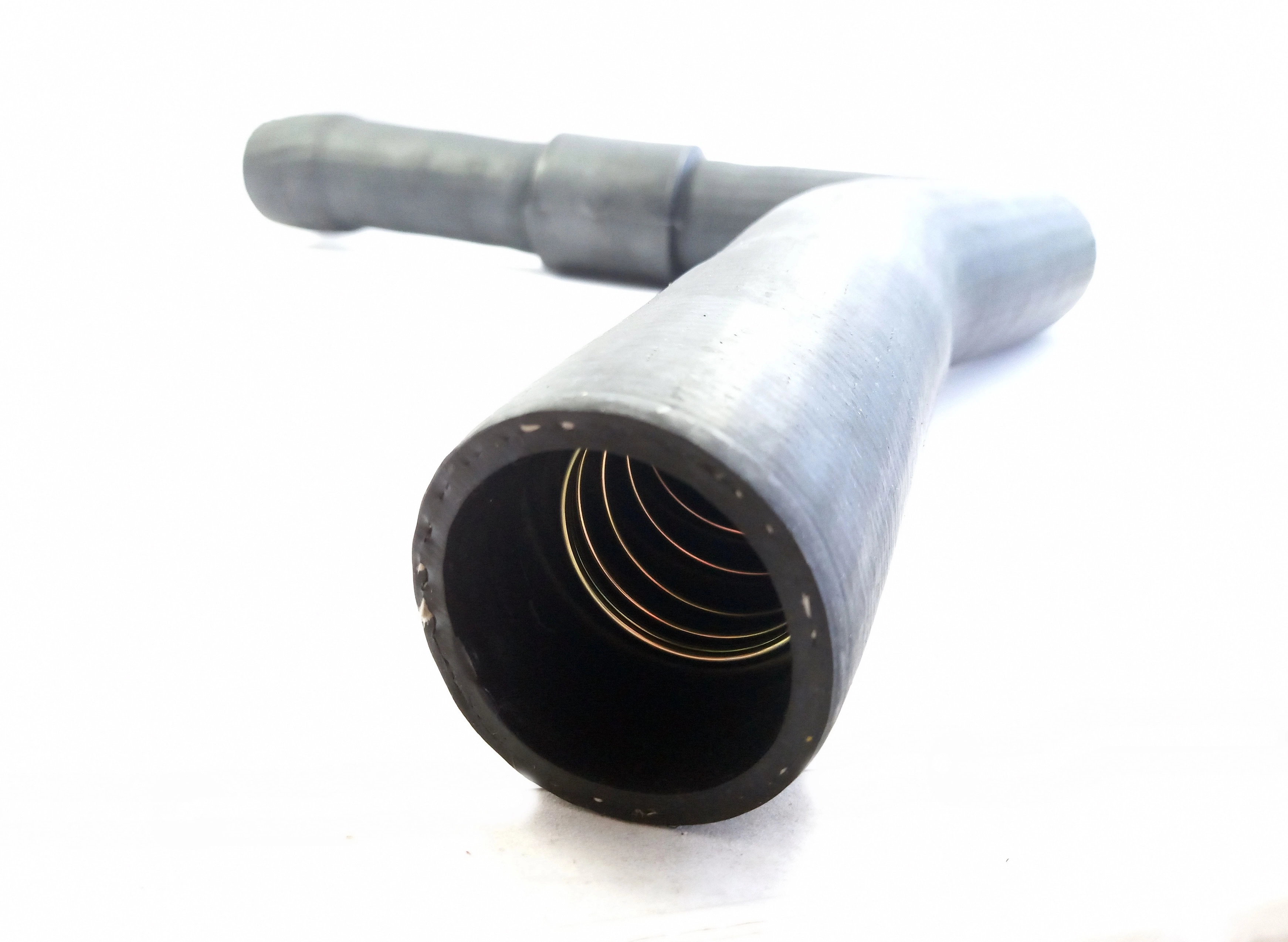 MANGUEIRA INFERIOR DO RADIADOR VW 13.170/15.170/17.210 80/ - C/MOLA -  55X42X22 MM