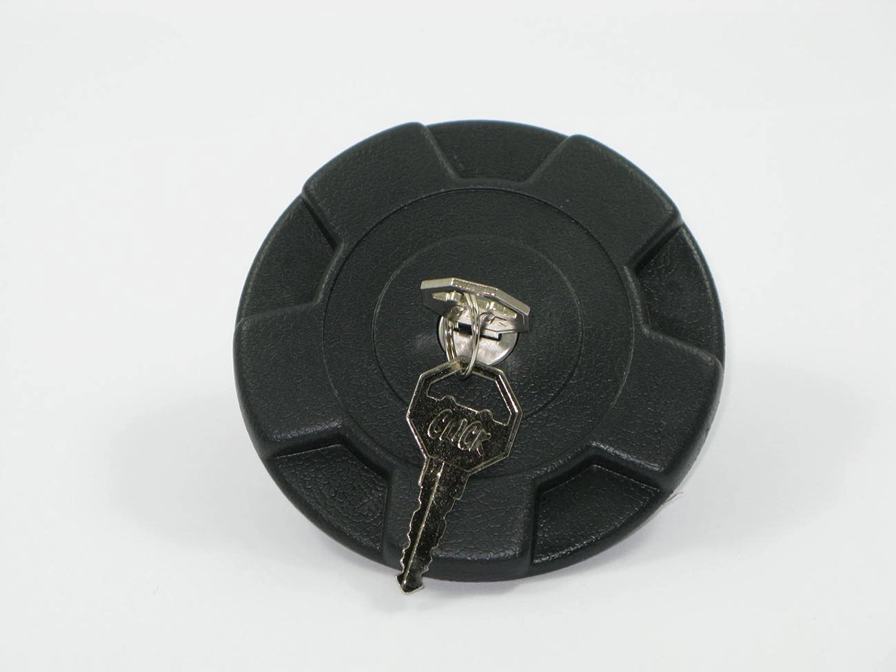 TAMPA TANQUE COMBUSTIVEL COM CHAVE VW GOL/SAVEIRO /89 - KOMBI 81/89 - VOYAGE/PARATI /86
