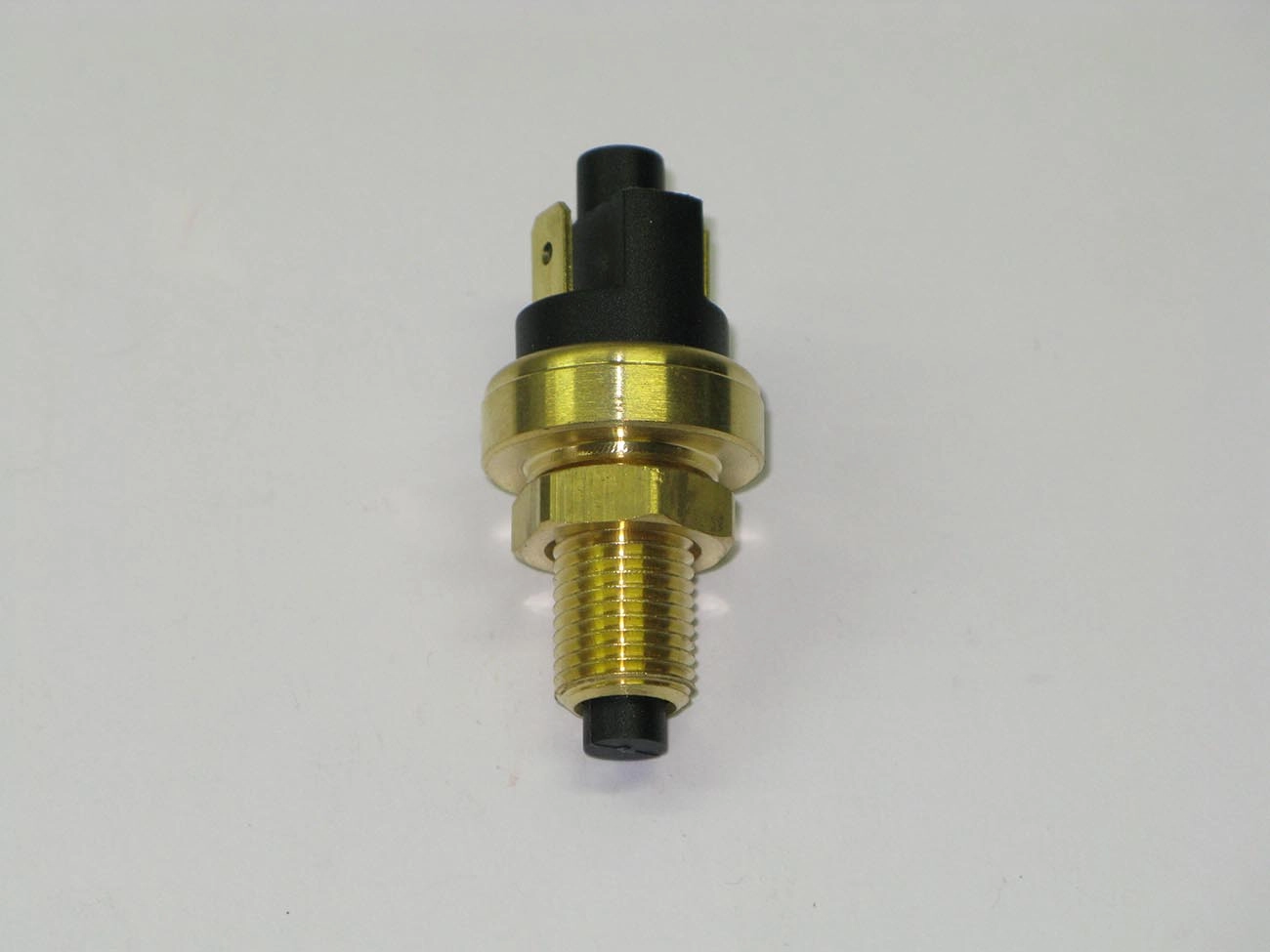 INTERRUPTOR DE FREIO - TOYOTA BANDEIRANTE TODOS