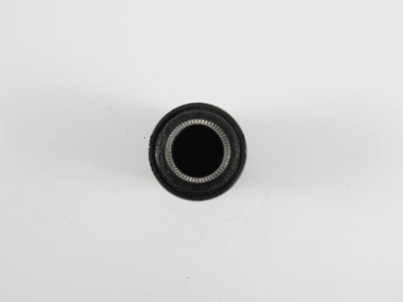 BUCHA MOLA TRASEIRA FORD F-1000/F-4000 75/ - GM A-10/A-20/C-10/C-20/D-20 /92 - 14,5X69,3X28,5MM