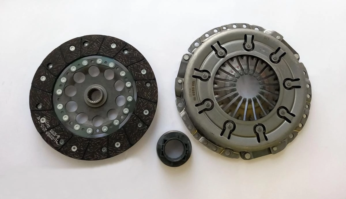 KIT DE EMBREAGEM - AUDI A4 1.8 20V 95/ - VW PASSAT/VARIANT 1.8 20V 96/00 ASPIRADO/TURBO - 228MM 23