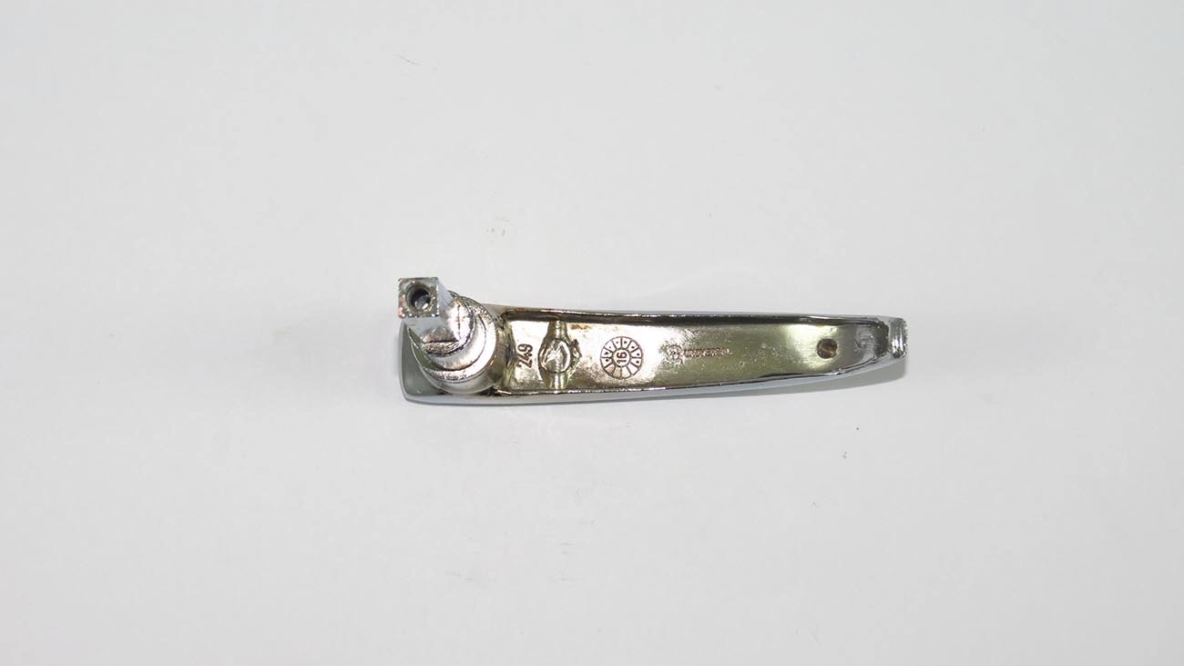 MACANETA EXTERNA VW KOMBI /75 - PORTA LATERAL S/CHAVE CROMADA