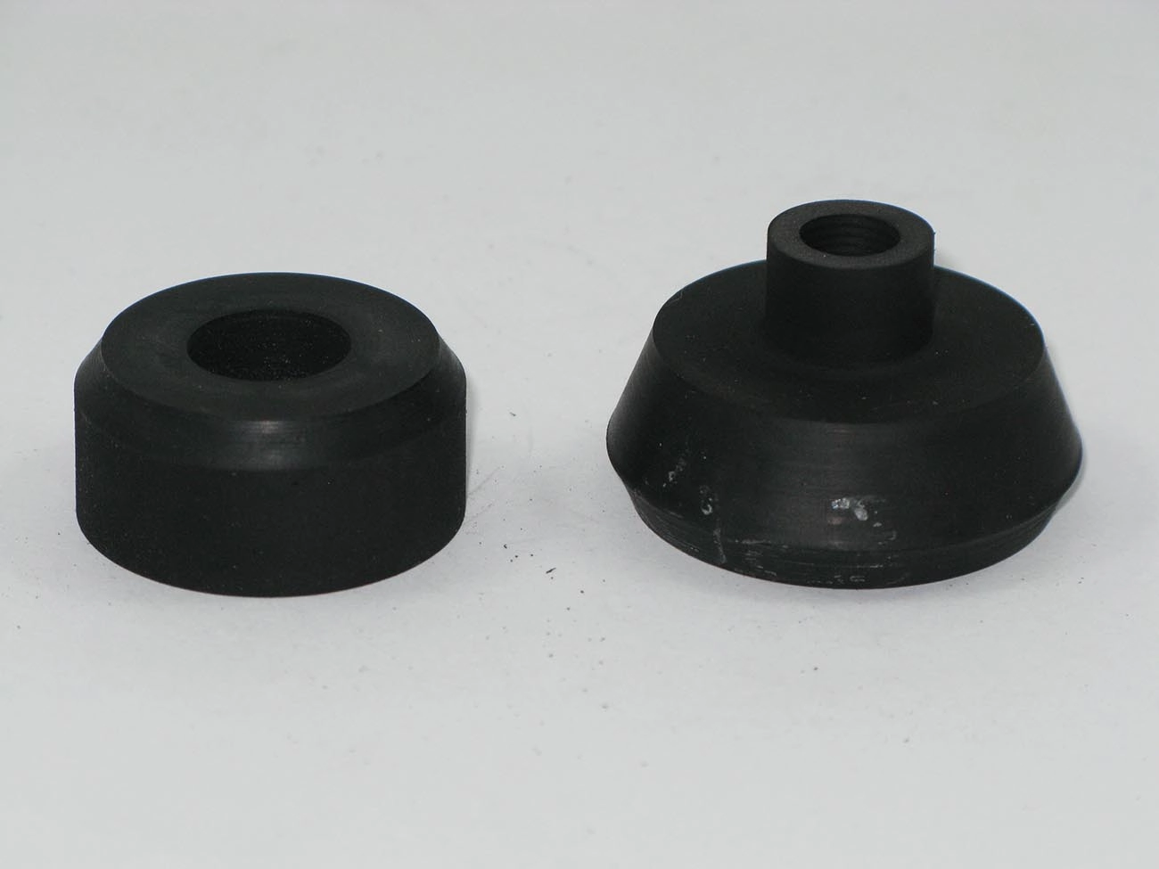BUCHA AMORTECEDOR TOYOTA HILUX - CONJUNTO DIANTEIRO SUPERIOR