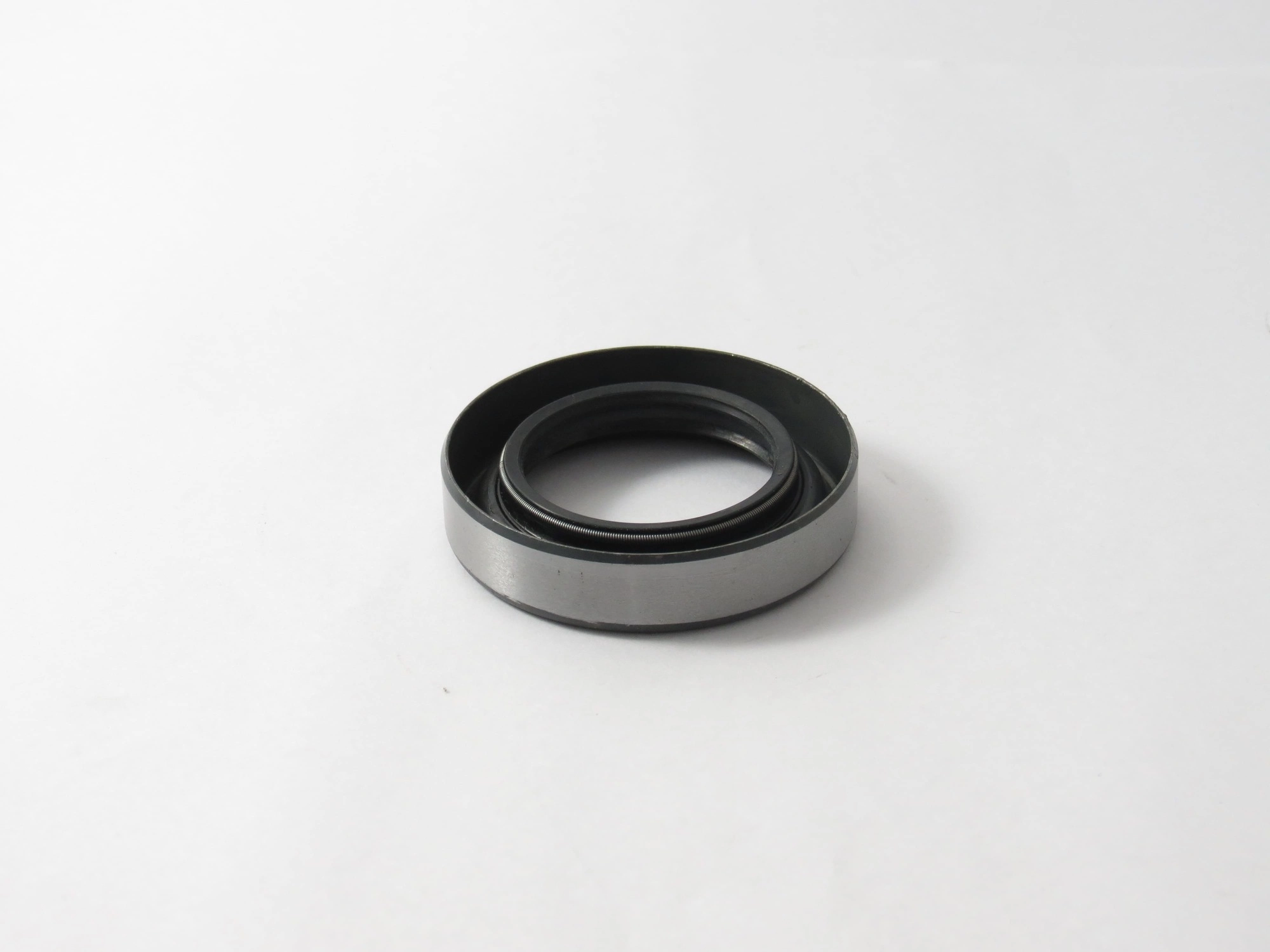 RETENTOR EIXO PILOTO/CÂMBIO TRASEIRO 39,40X62,00X14,00MM WILLYS F-75/JEEP/RURAL 4X2 39,40X62X14MM