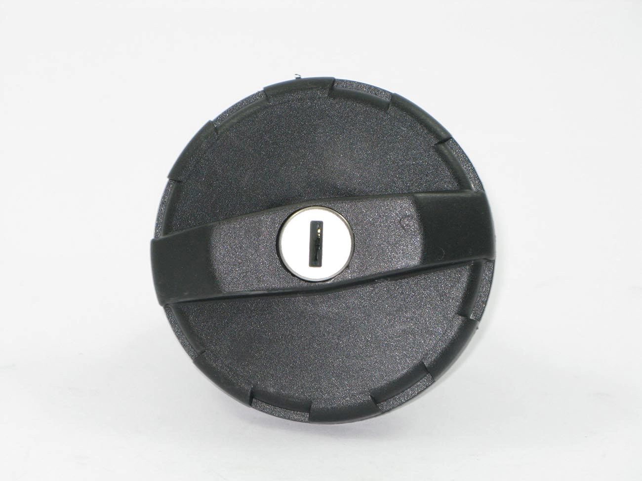 TAMPA TANQUE GM VECTRA 96/ ASTRA/BLAZER/SILVERADO 97/ MERIVA 02/ MONTANA 03/ CELTA/CORSA 00/