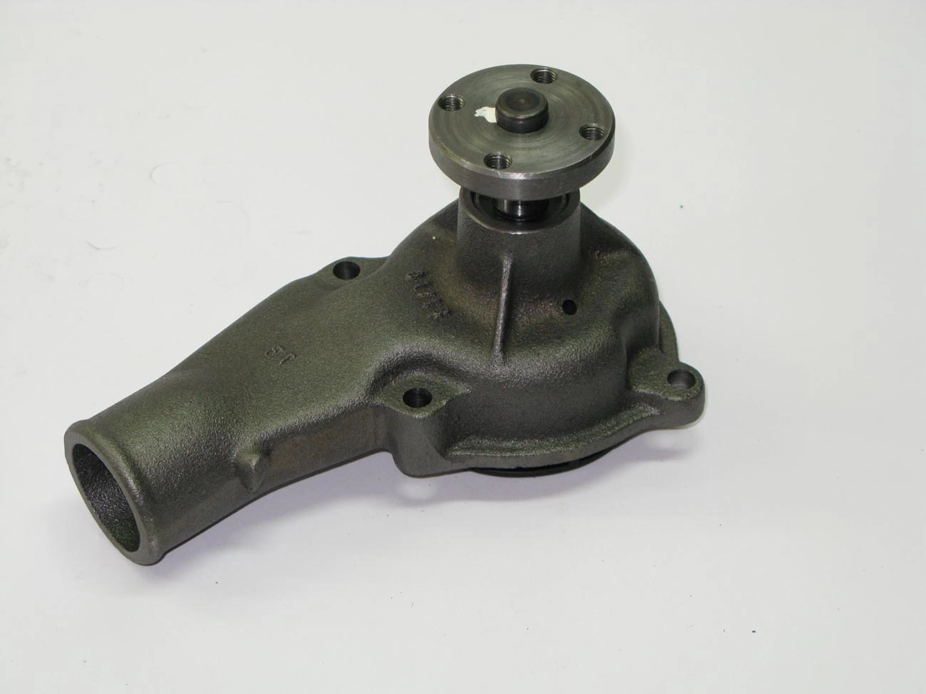 BOMBA AGUA GM OPALA/CARAVAN 69/92 - S/AR QUENTE - A/C-10/20 4/6 CIL.