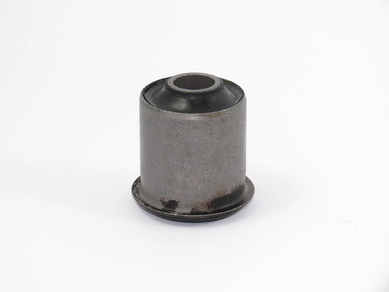 BUCHA BANDEJA INFERIOR DIANTEIRA FORD CORCEL II/BELINA II/DEL REY/PAMPA 82/84 - FURO 14,15MM