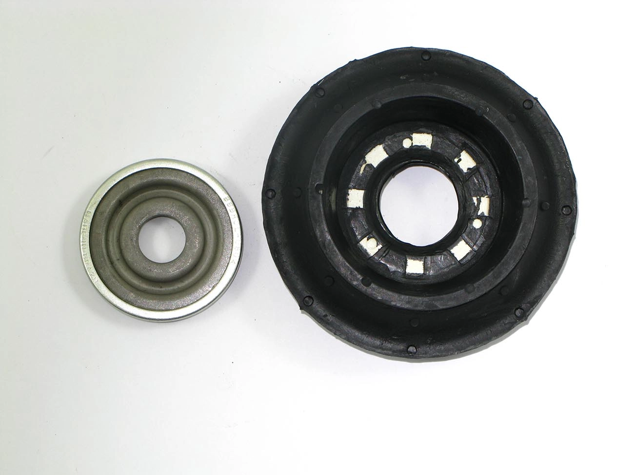 COXIM/SUPORTE AMORTECEDOR DIANTEIRO COM ROLAMENTO RENAULT CLIO 98/17 KANGOO 00/18 SYMBOL 09/13