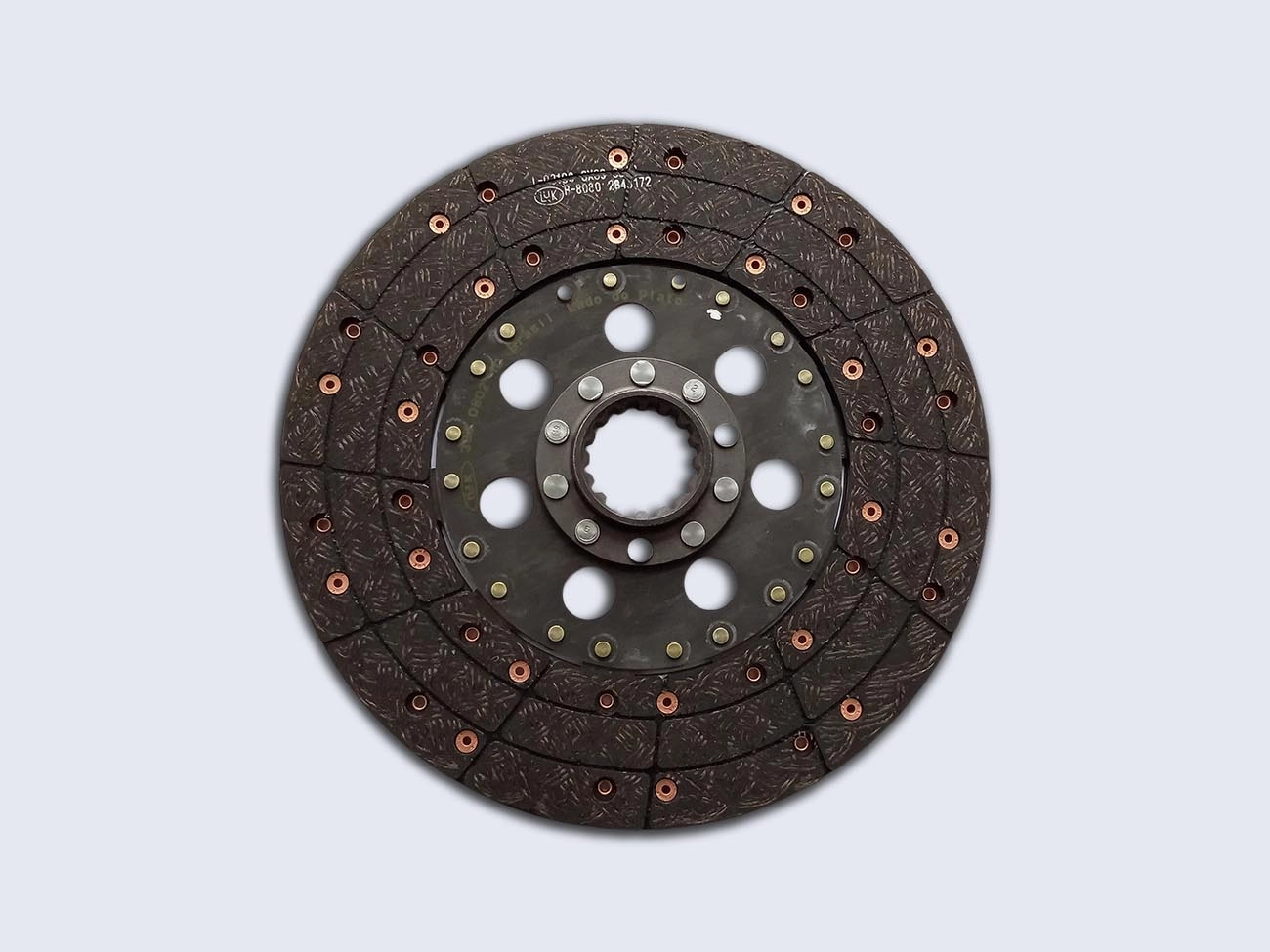 DISCO DE EMBREAGEM CBT TRATOR 2105/2400/2500/2600/3000/8060/8260/8440/8450 - 330MM 16 ESTRIAS